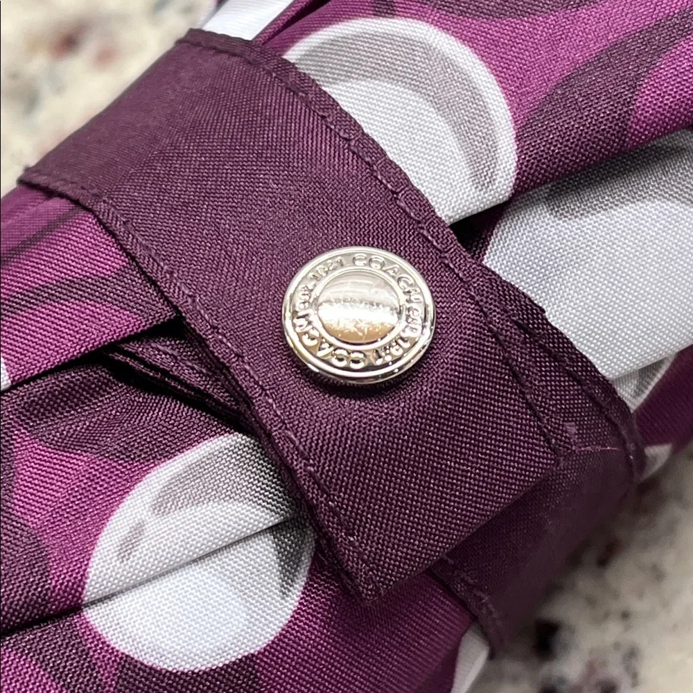 Coach Signature Umbrella NWOT - Picture 7 of 7